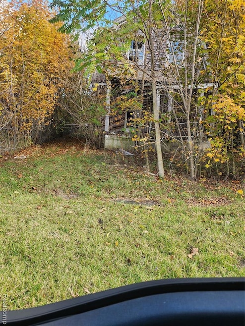 2414 Delmar St, Flint, MI 48504 - photo 1