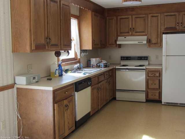 Kitchen. KITCHEN