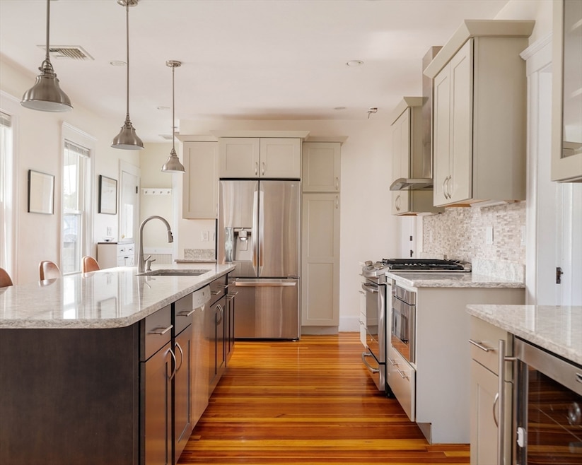 Sold $1,136,000 • Co-Listing Agent