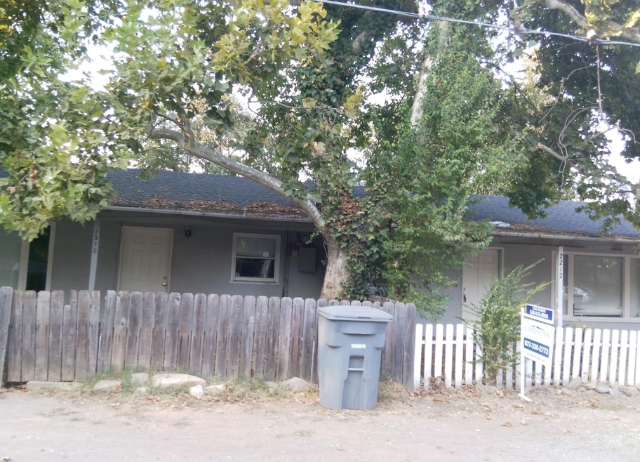 2210 Concord Ln, Redding, CA 96001 - photo 1