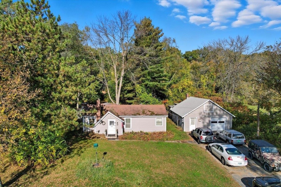 526 Heineberg Dr, Colchester, VT 05446 - photo 1