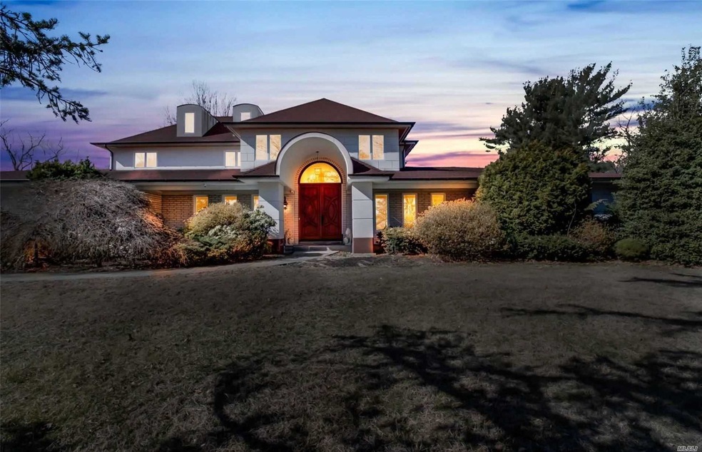 61 Brookville Ln, Glen Head, NY 11545 - photo 1