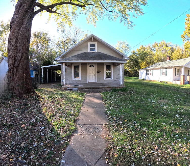 2227 N Lyon Ave, Springfield, MO 65803 - photo 1