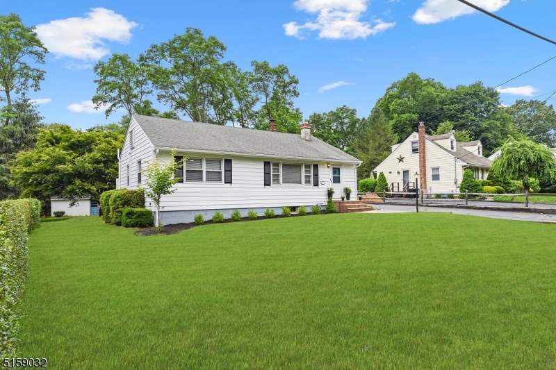 17 W Elizabeth Dr, Randolph, NJ 07869 - photo 1