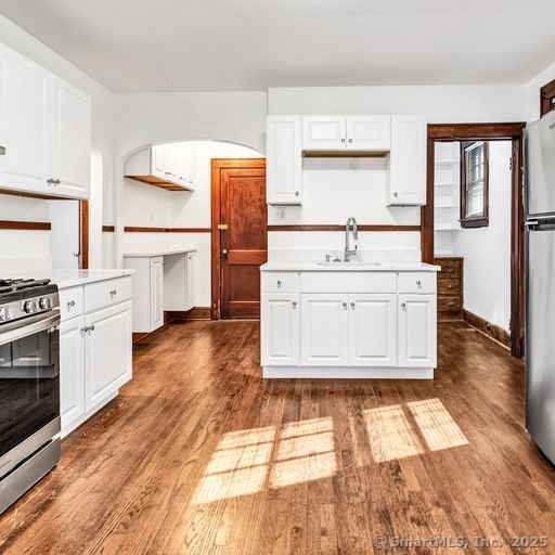 48 Scofield Ave, Bridgeport, CT 06605 - photo 1