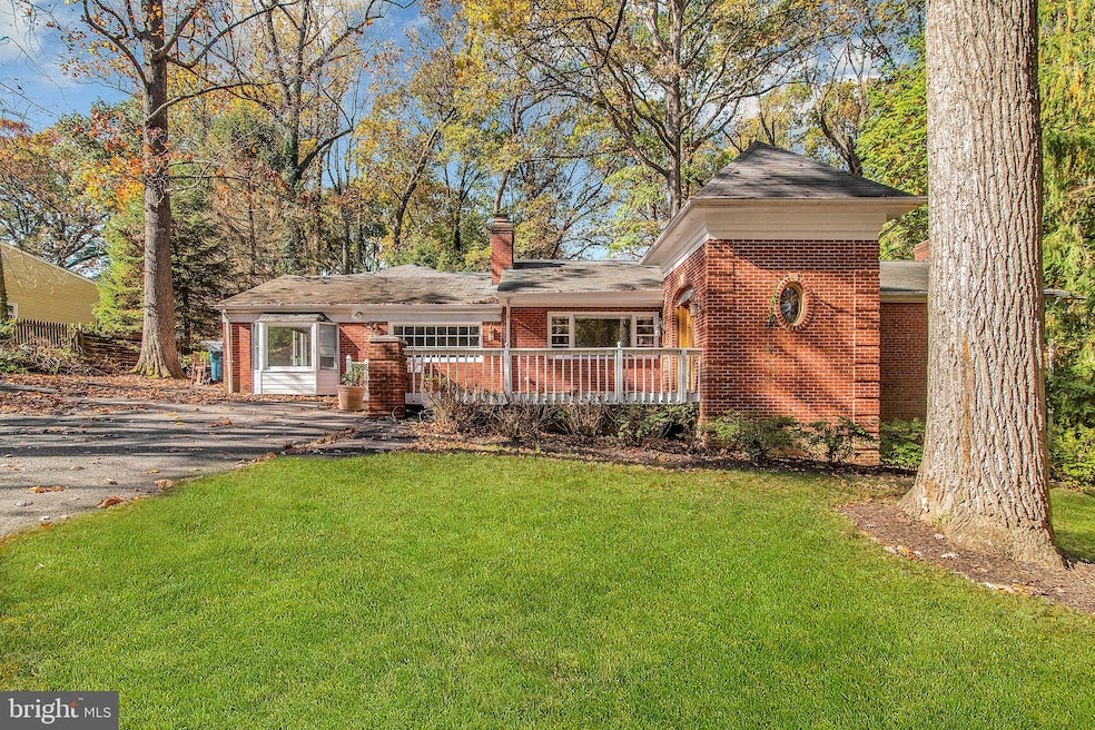 3508 Barkley Dr, Fairfax, VA 22031 - photo 1