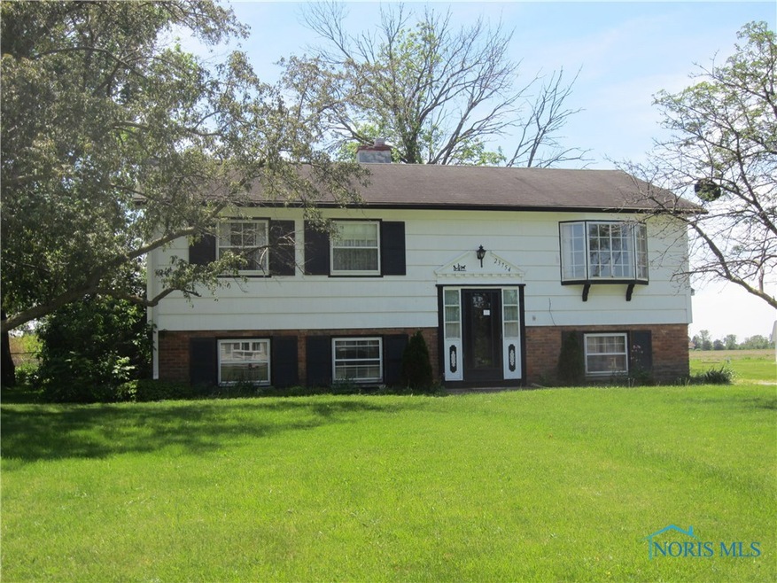 23754 W Meadow Dr, Genoa, OH 43430 - photo 1