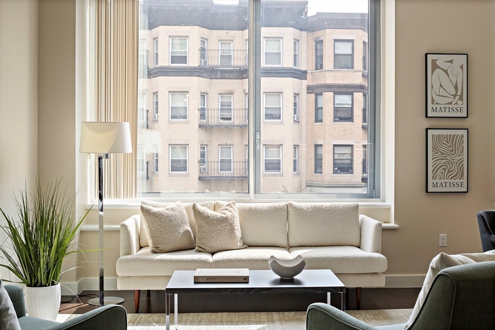 43 Westland Ave unit 301, Boston, MA 02115 - photo 1