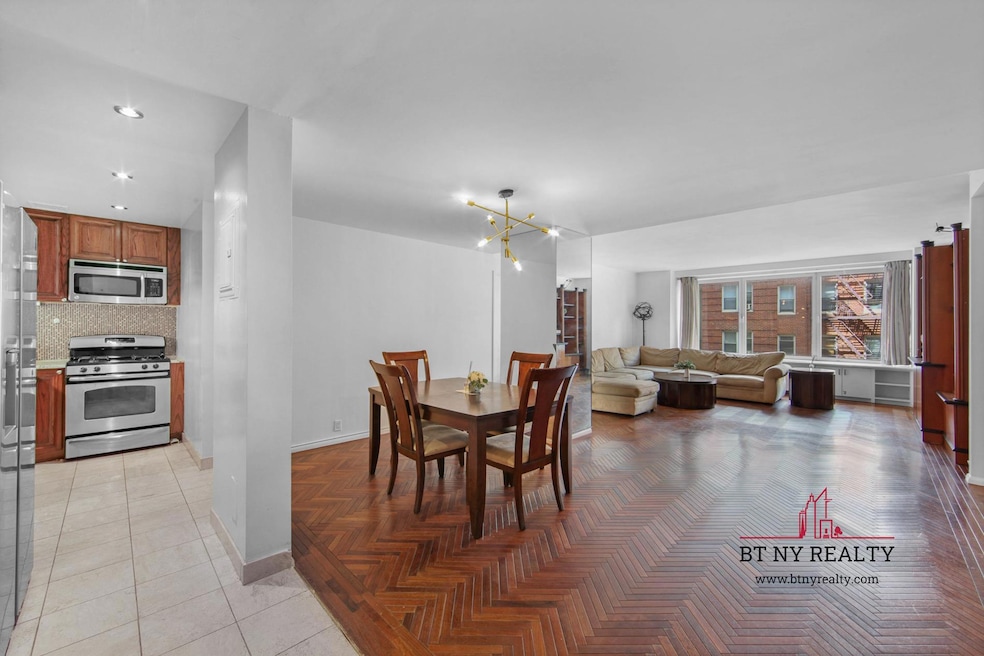 216 E 47th St unit 4A, New York, NY 10017 - photo 1
