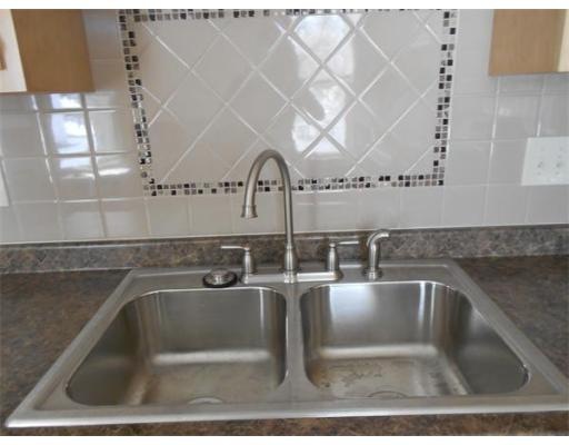 206 Fairview Ave unit 2, Chicopee, MA 01013 - photo 1