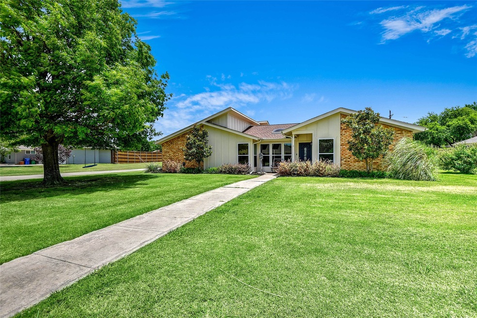 602 S Colorado St, Celina, TX 75009 - photo 1