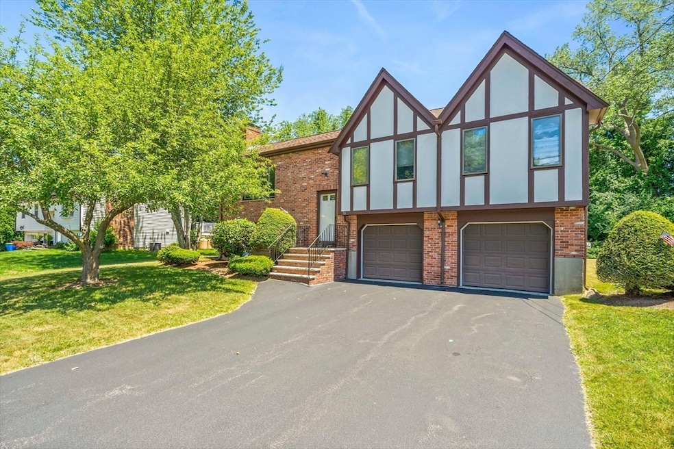 Sold $622,500 • Co-Listing Agent