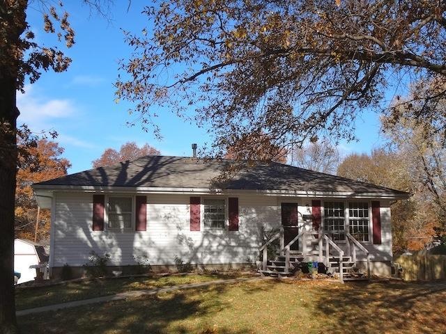 11718 Yager Ln, Shawnee, KS 66203 - photo 1