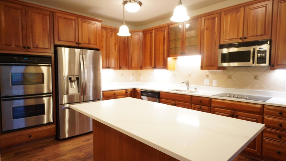 5250 Grandview Square unit 2212, Edina, MN 55436 - photo 1