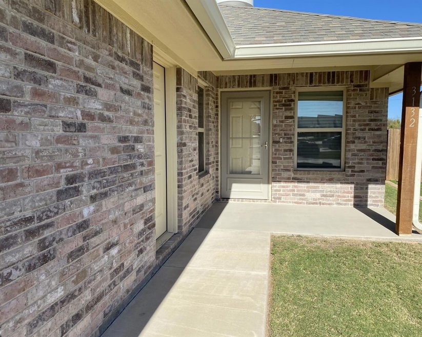 3132 Weave Ct, Granbury, TX 76049 - photo 1