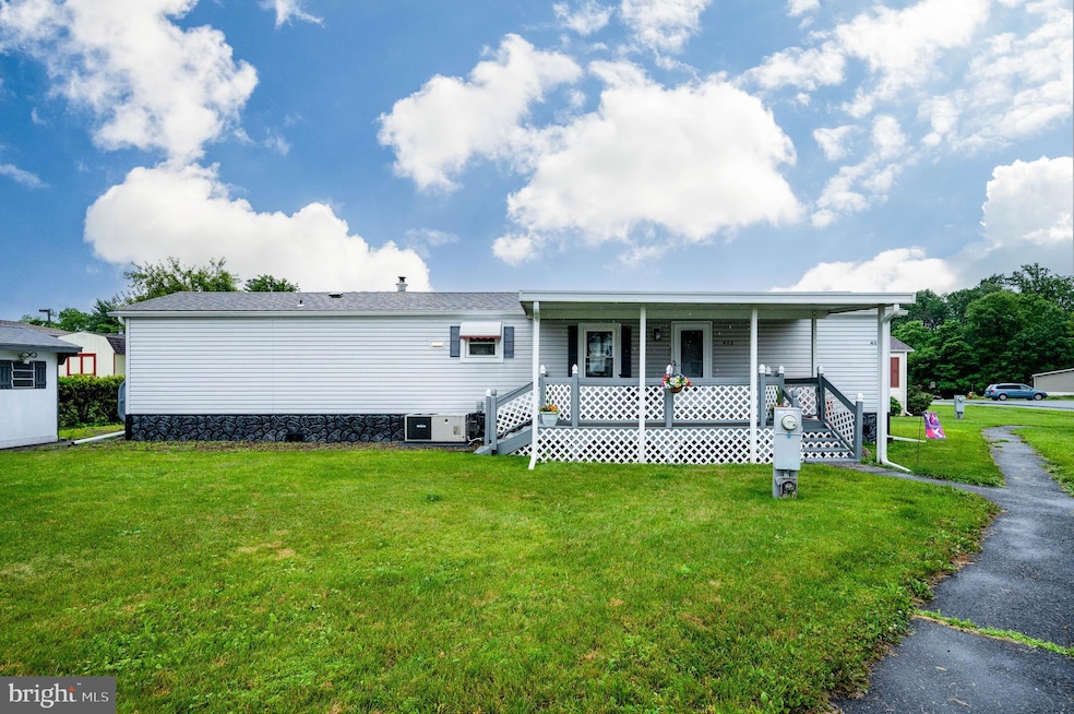 402 Allenbrook Ln, Reading, PA 19606 - photo 1