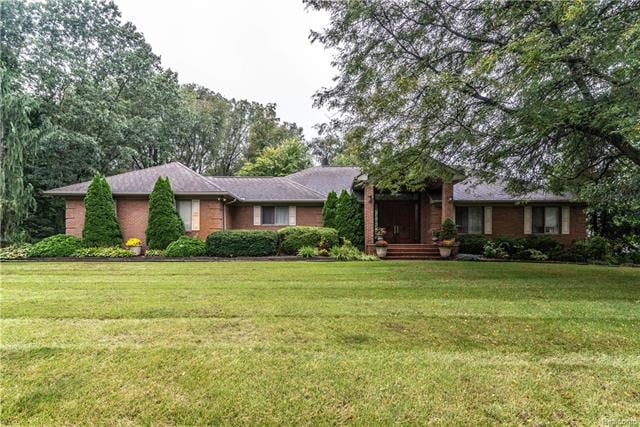 Welcome to 1100 Lake Jason Drive
