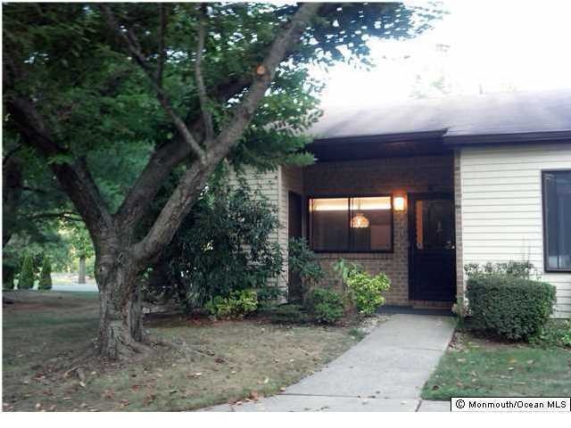 184 Cross Slope Ct unit A, Manalapan, NJ 07726 - photo 1