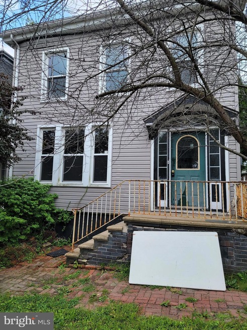 208 N Lehigh St, Tamaqua, PA 18252 - photo 1