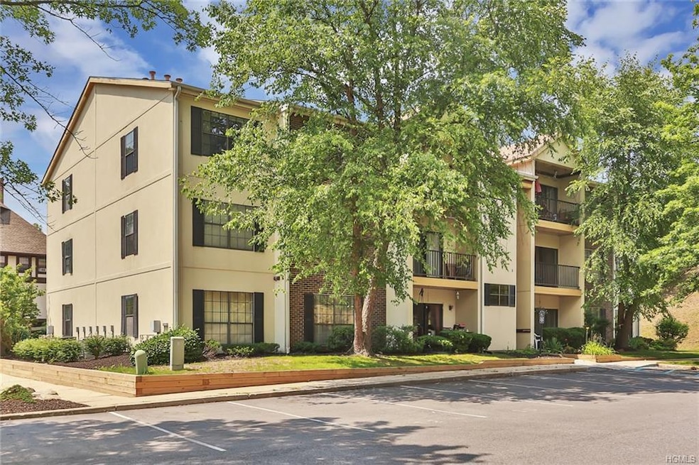 10 Huntington Cir, Peekskill, NY 10566 - photo 1