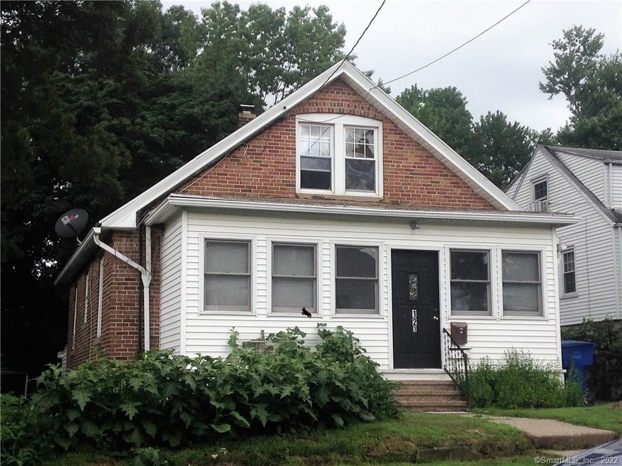 123 Raymond St, Waterbury, CT 06706 - photo 1