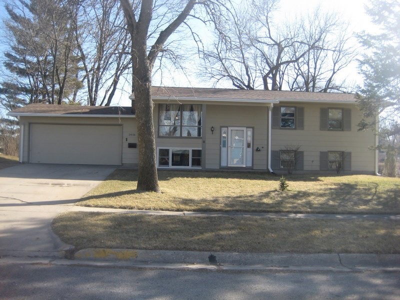 2618 Annear st., Ames, IA 50014