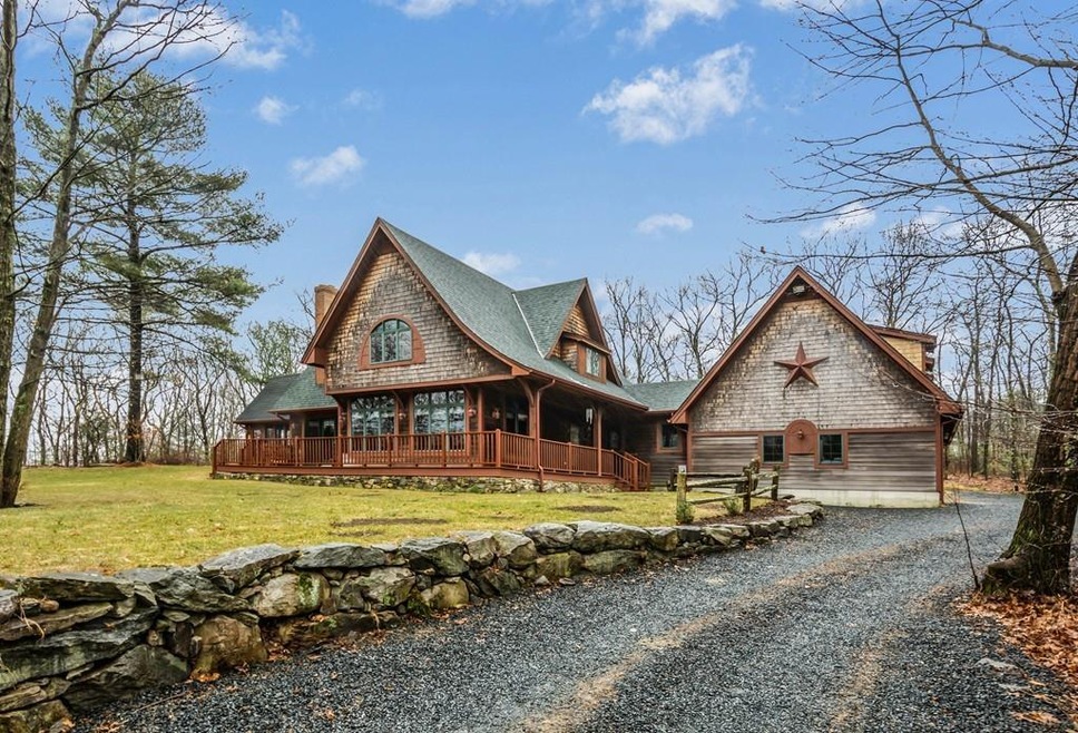 25 Sullivan Blvd, Oxford, MA 01540 - photo 1