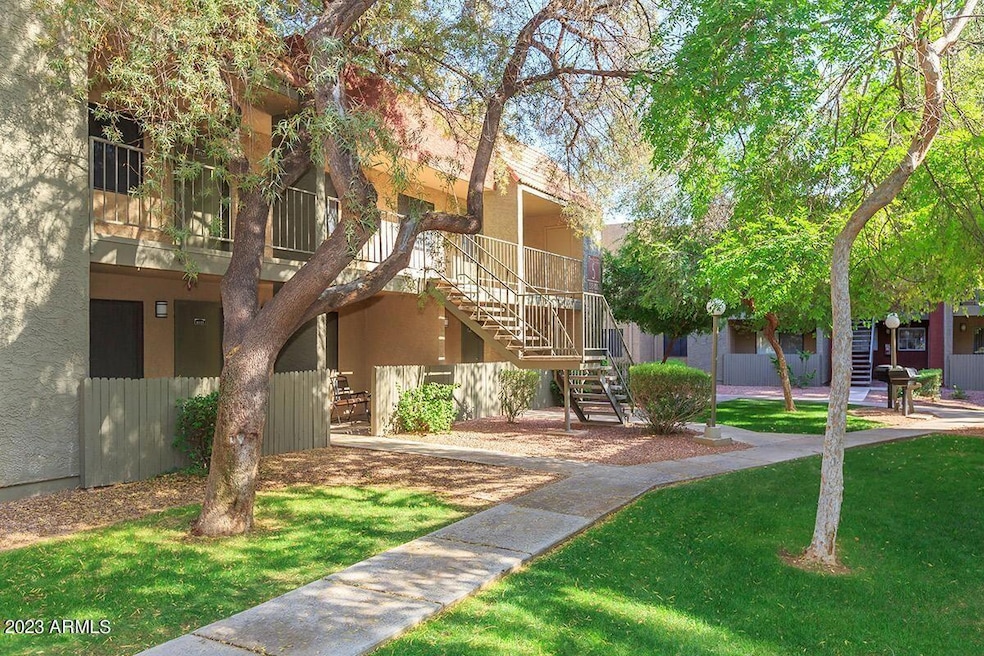 3040 E Shea Blvd unit 2-1, Phoenix, AZ 85028 - photo 1