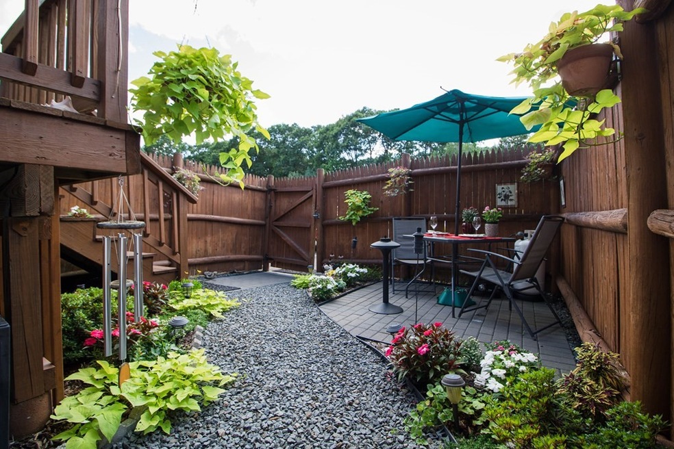 1373 Plymouth St unit 5, East Bridgewater, MA 02333 - photo 1