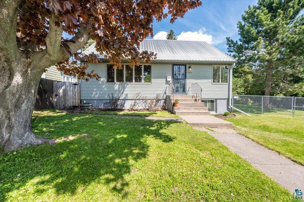 5025 Tioga St, Duluth, MN 55804 - photo 1