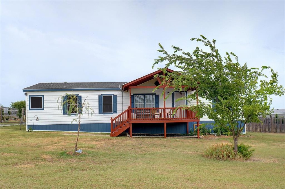 325 Latham Ln, Rhome, TX 76078 - photo 1