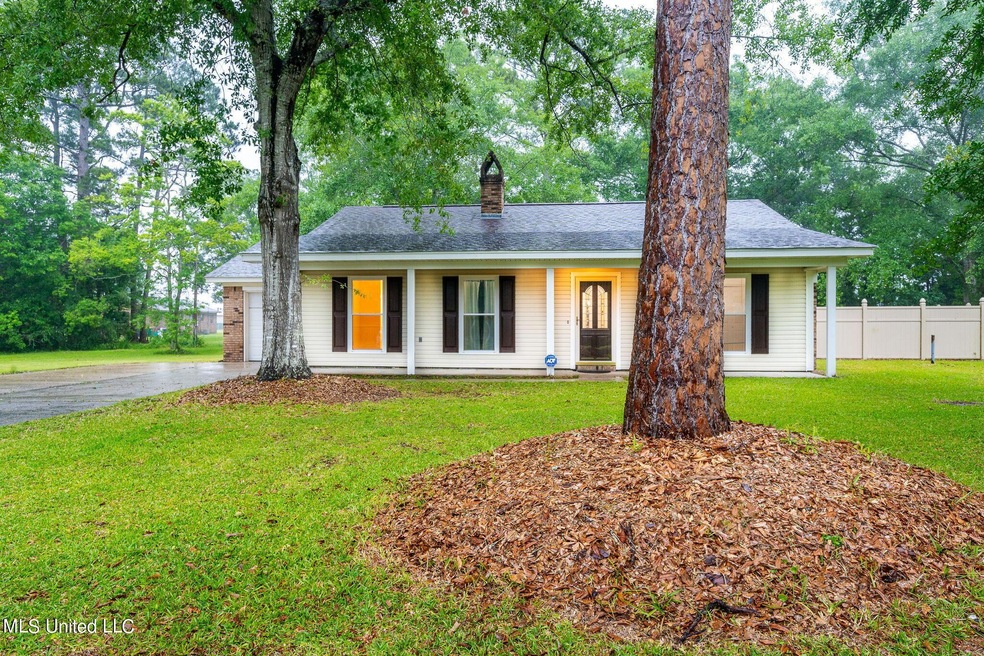 11300 General Walker Rd, Moss Point, MS 39562 - photo 1