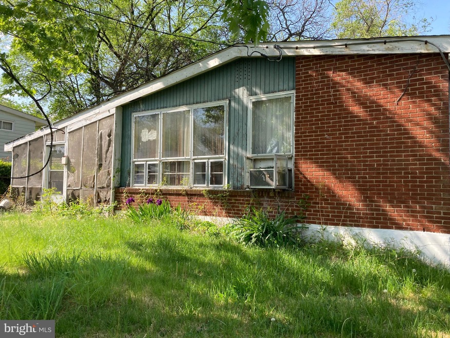 6407 Hawthorne St, Hyattsville, MD 20785 - photo 1