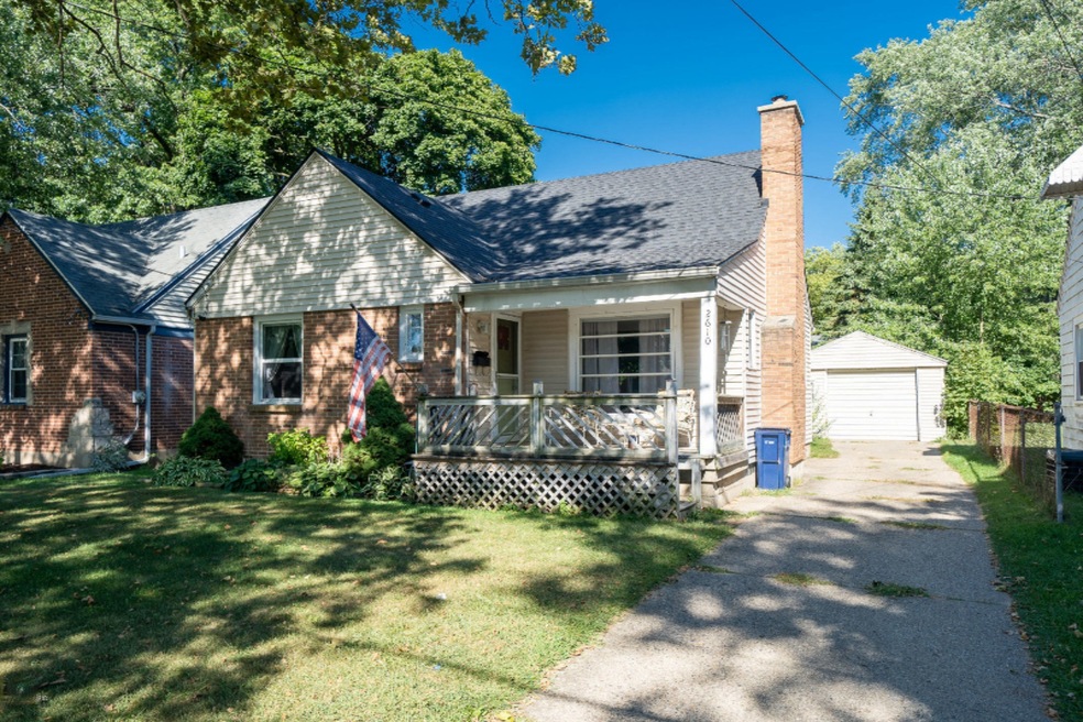 2610 Raymond Ave SE, Grand Rapids, MI 49