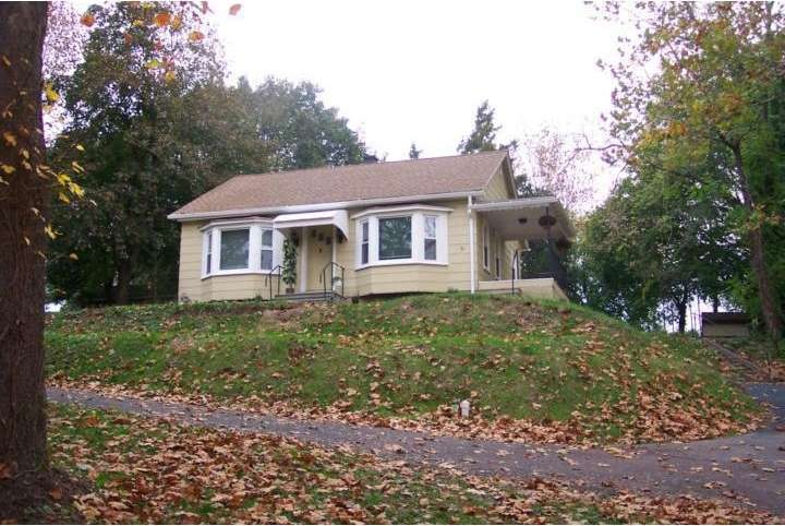 13 Willow Dr, Douglassville, PA 19518 - photo 1