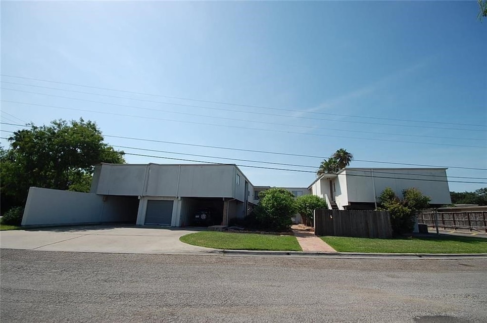 3030 Santa fe St unit 5, Corpus Christi, TX 78404 - photo 1