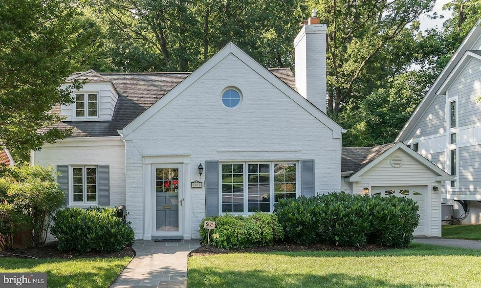 3212 Cummings Ln, Chevy Chase, MD 20815 - photo 1