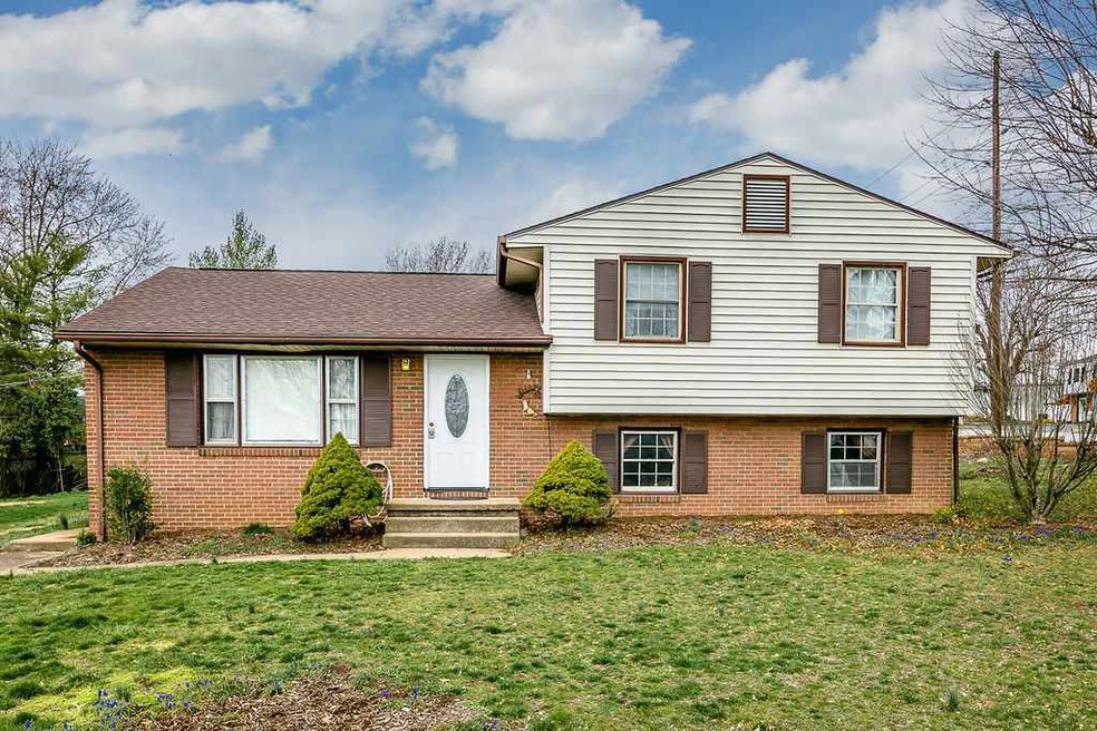 127 Augusta Cir, Harrisonburg, VA 22801 - photo 1