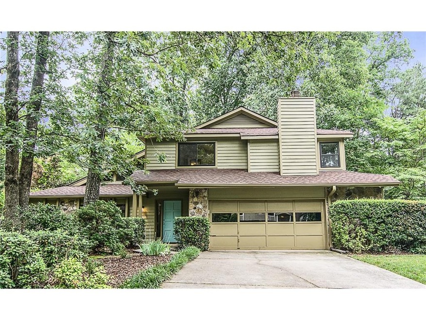 Beautiful 2 story home in Indian Hills.