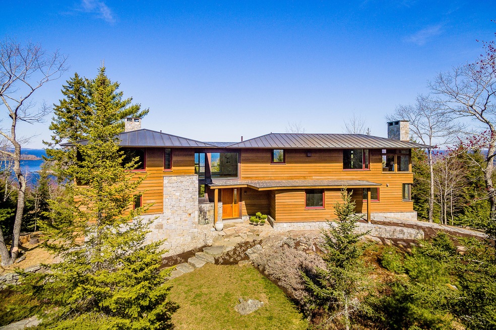 10Beacon_18_S_Main_Elevation_Aerial_prin
