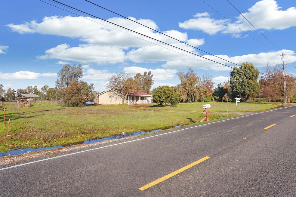 2727 E Collier Rd, Acampo, CA 95220 - photo 1