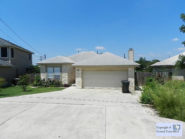 112 Dolly St, San Marcos, TX 78666 - photo 1