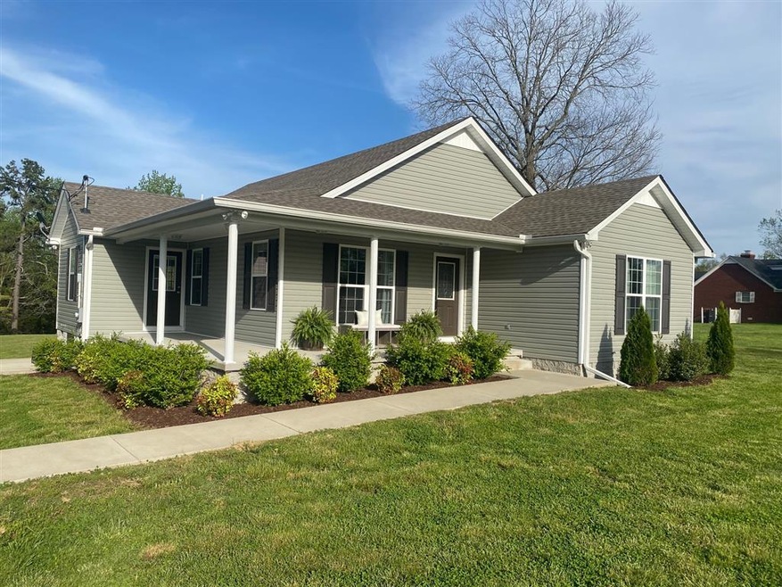 977 Oak Grove Rd, Goodspring, TN 38460 - photo 1