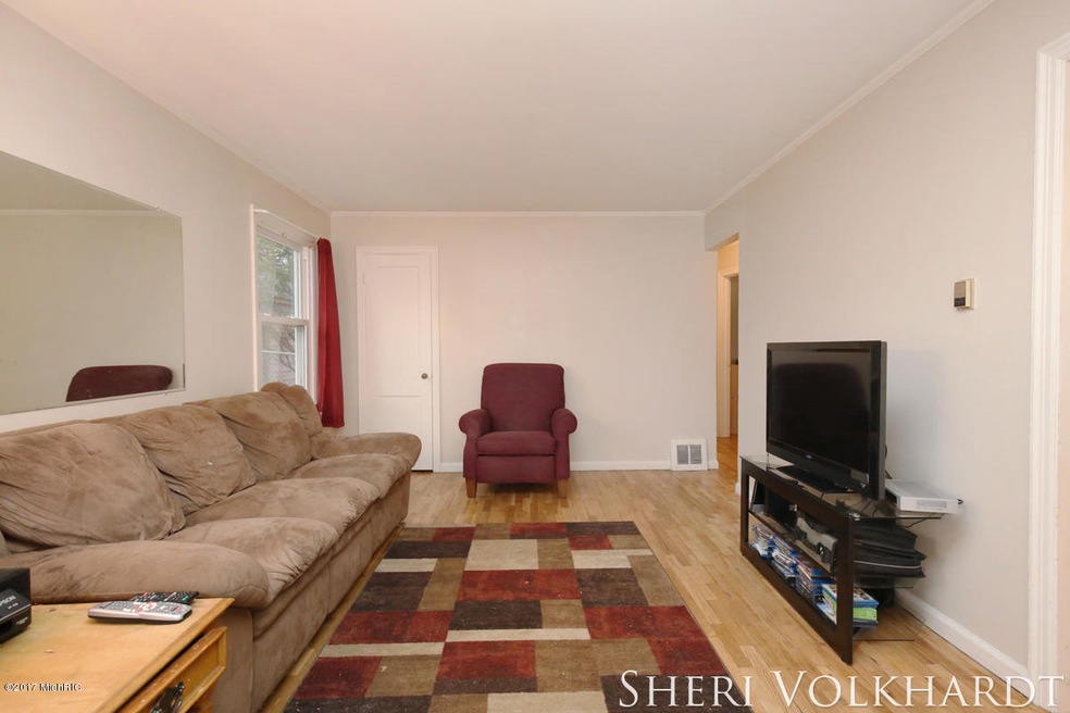 1307 Burke Ave NE, Grand Rapids, MI 49505 - photo 1