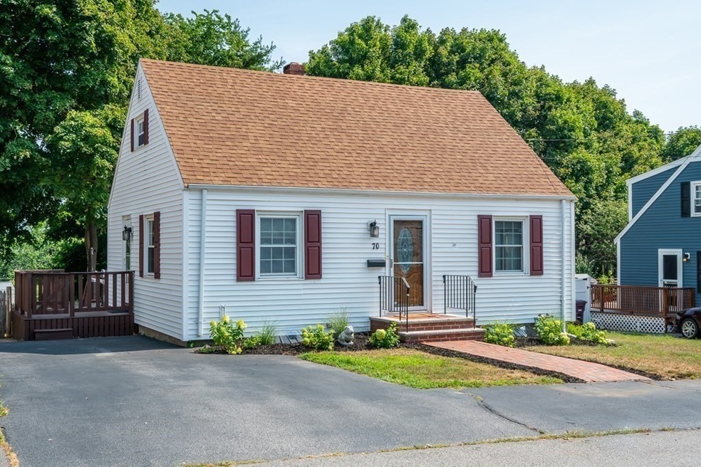 70 Brae Rd, North Weymouth, MA 02191 - photo 1