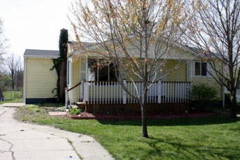 4472 Meadowbrook Dr, Flint, MI 48506 - photo 1