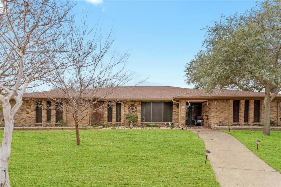 501 Pennsylvania Dr, Denton, TX 76205 - photo 1