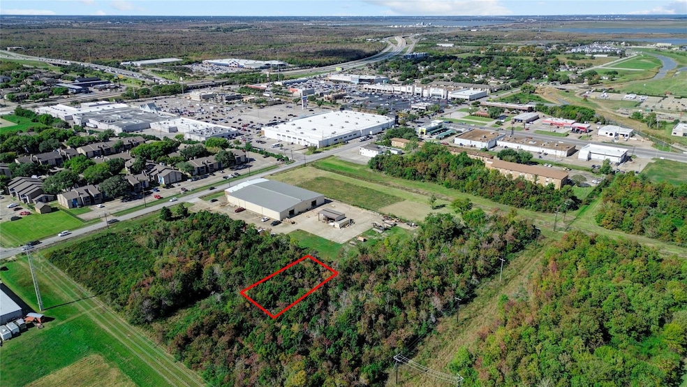 15 & 16 34th Street N @ 5th St N, Texas City, TX 77590 - photo 1