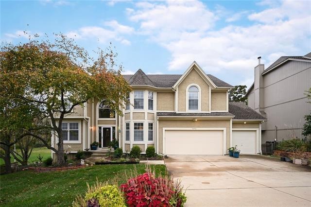 5440 Oakview St, Shawnee, KS 66216 - photo 1