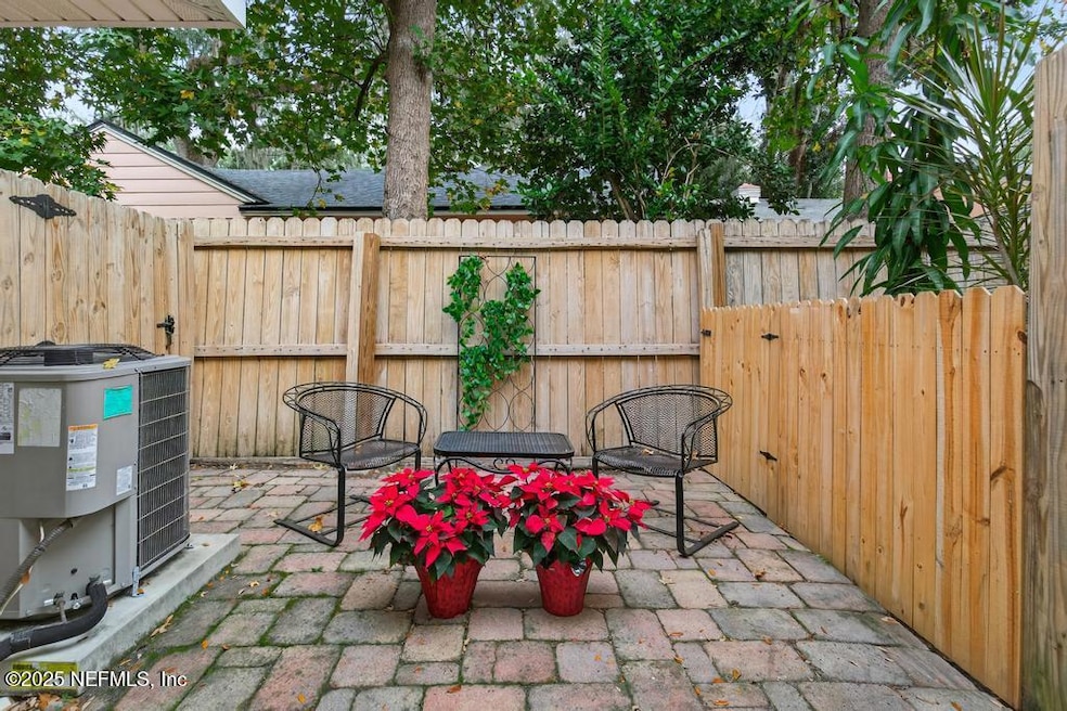 4519 Columbus Cir unit 1B, Jacksonville, FL 32210 - photo 1